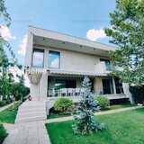 Sisesti Vila piscina - garaj - teren 1500mp  mobilata si utilata premium